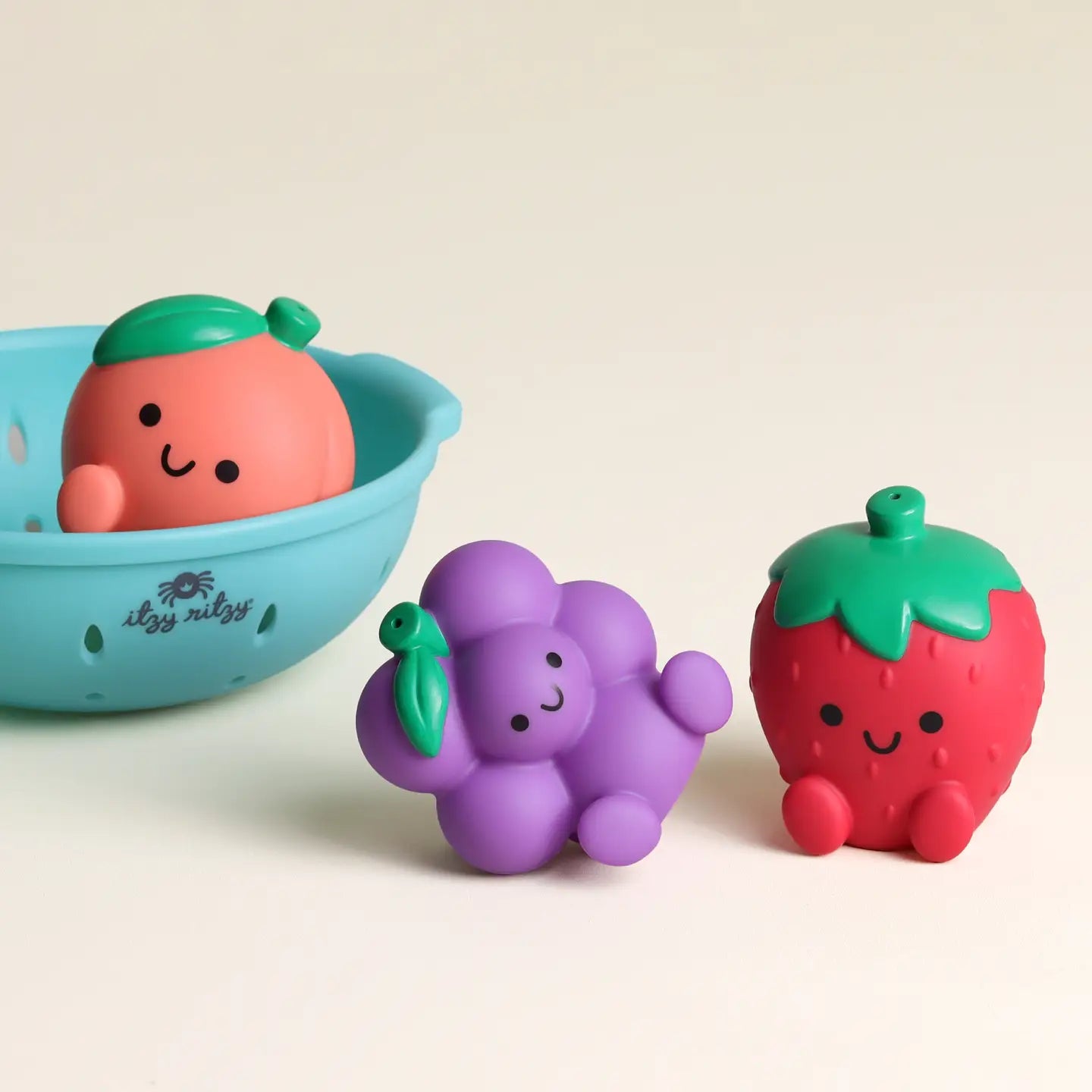 PREORDER FOR JULY 9 OR LATER: Itzy Ritzy Itzy Splash Pals™ - Bath + Water Toy
