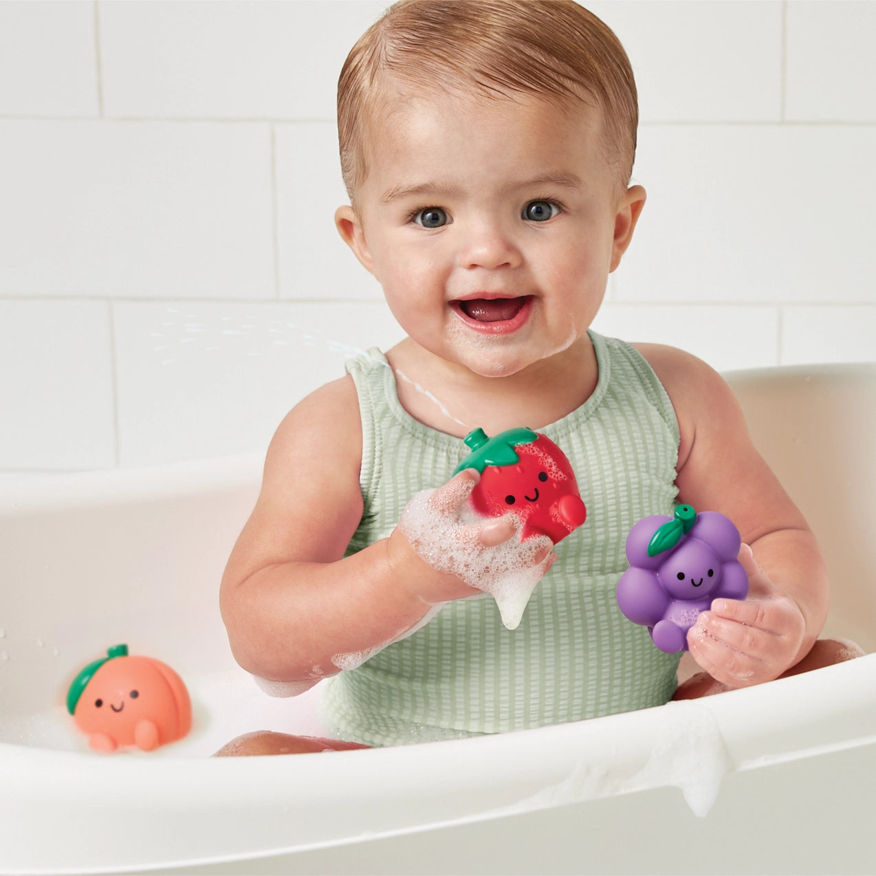 PREORDER FOR JULY 9 OR LATER: Itzy Ritzy Itzy Splash Pals™ - Bath + Water Toy